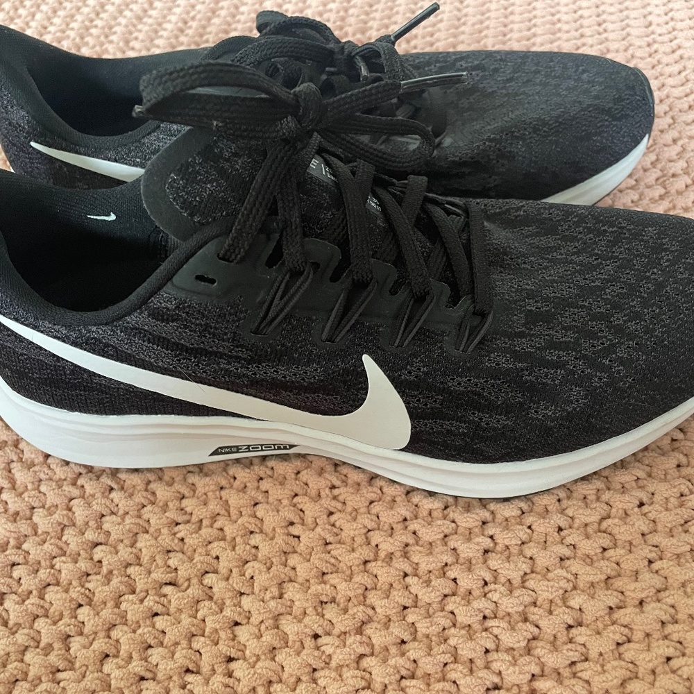 Women’s Nike Zoom Sneakers